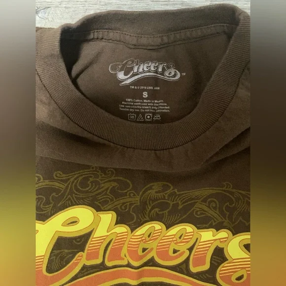 EUC Women’s Graphic Cheers T-Shirt - Small - Picture 2 of 5